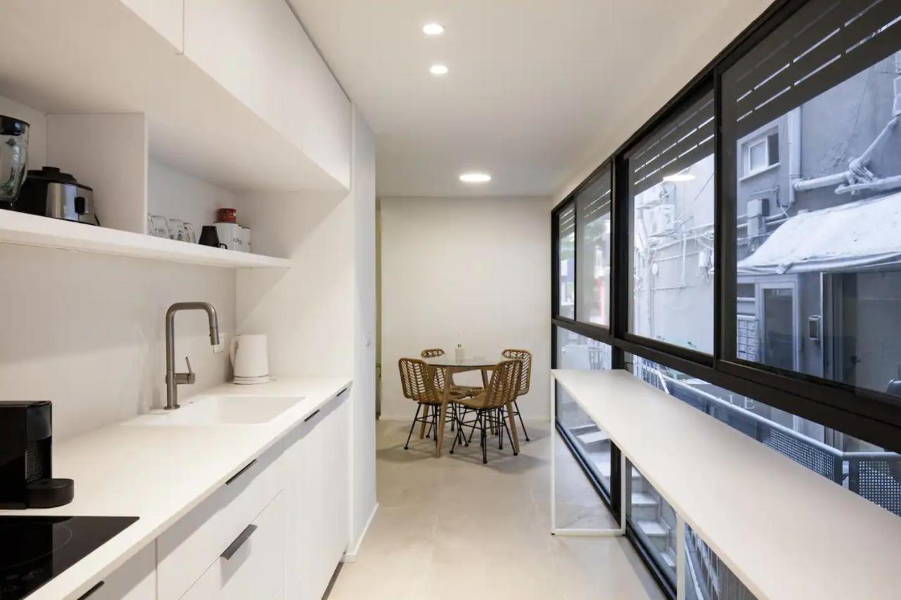 Renovated Large 3Rm Apartment 5 Min From The Beach تل أبيب المظهر الخارجي الصورة